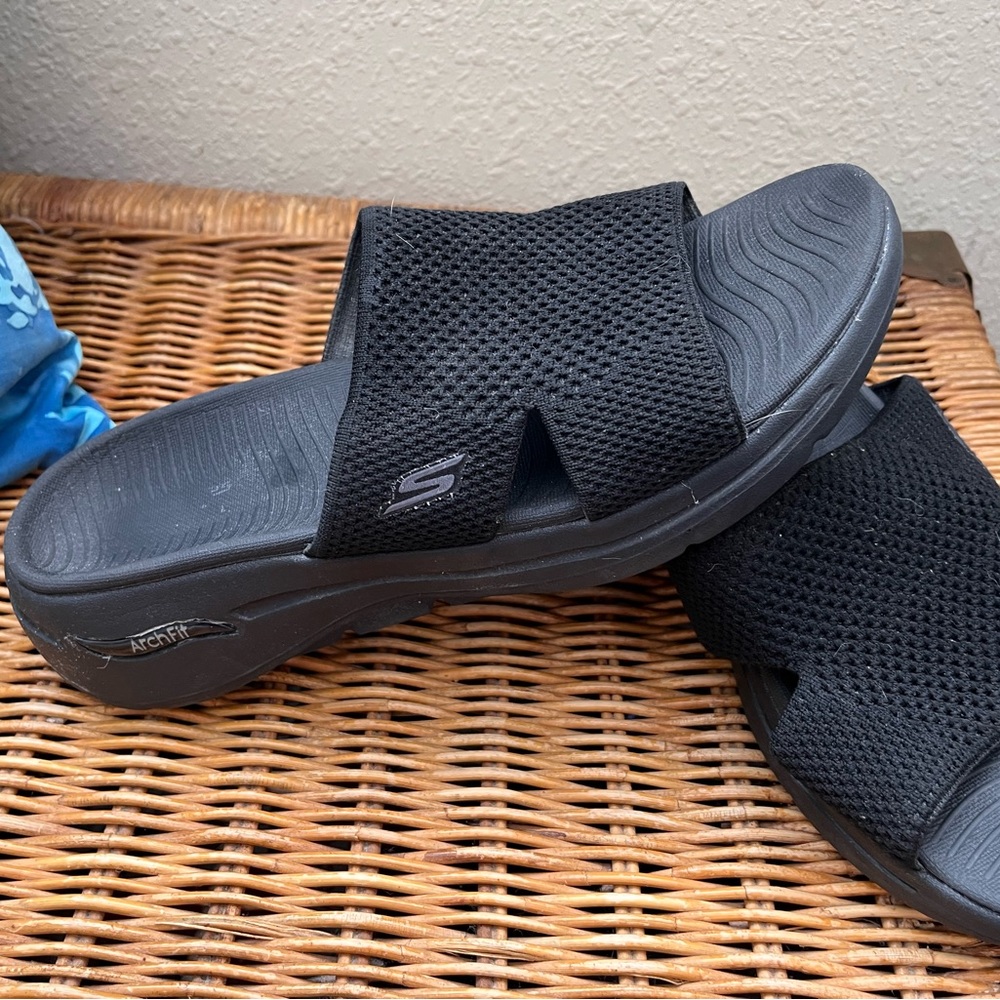Skechers Women’s ArchFit Black Slide Sandals